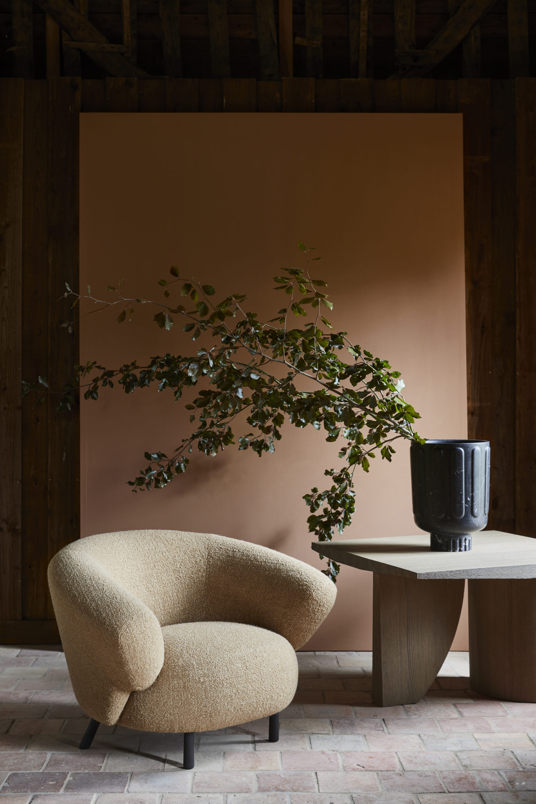 Delcourt-Collection-ANA-armchair-TEO-side-table